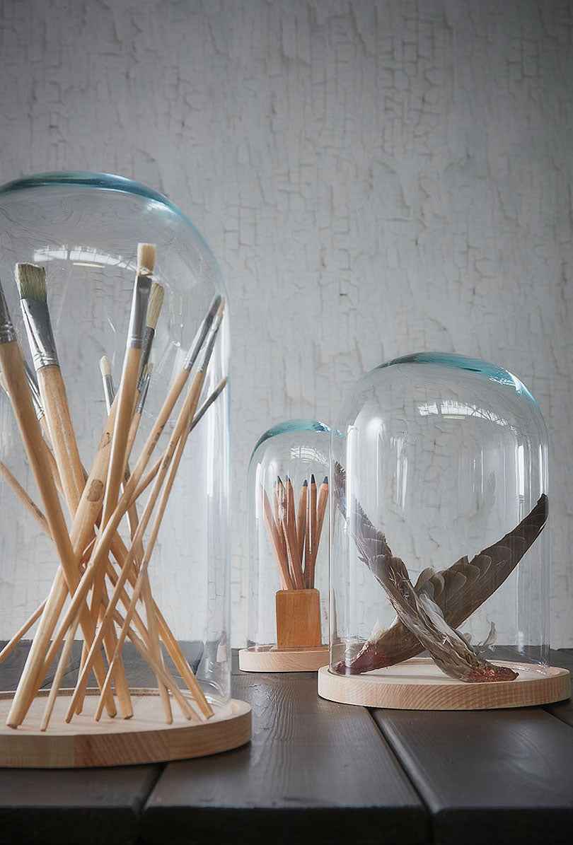 Mica Cloche en verre Hella sur soucoupe en bois - Petits pots d'intérieur
